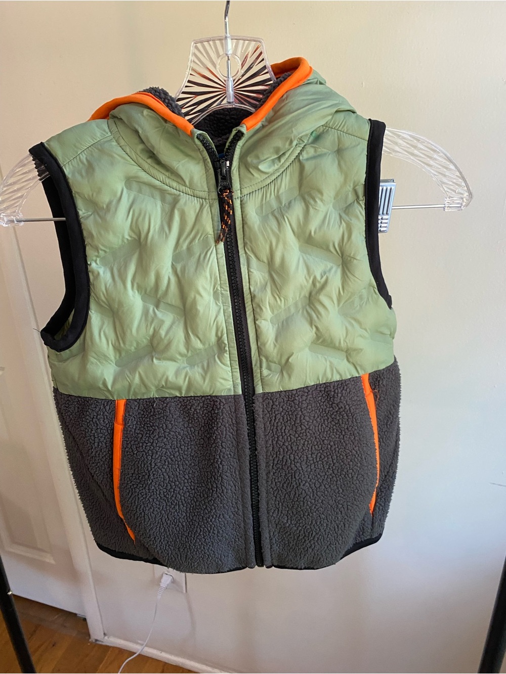 Old Navy Kids Hooded Sherpa Puffer Vest Sz S 6-7